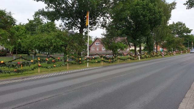 ../fotos/weltrekordversuch_ostrhauderfehn_2019/2019-06-15 15.47.39.jpg